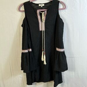 Hayden of Los Angeles Size Medium Boho Sleeve Cold Shoulder Tunic Top/Midi Dress